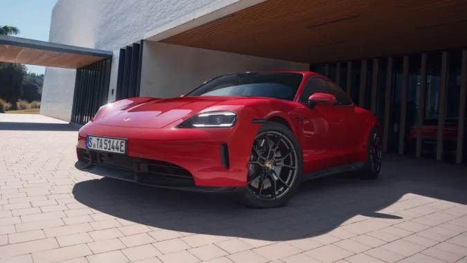 Porsche Taycan GTS establece un nuevo récord Guinness sobre hielo 1 Porsche Taycan GTS